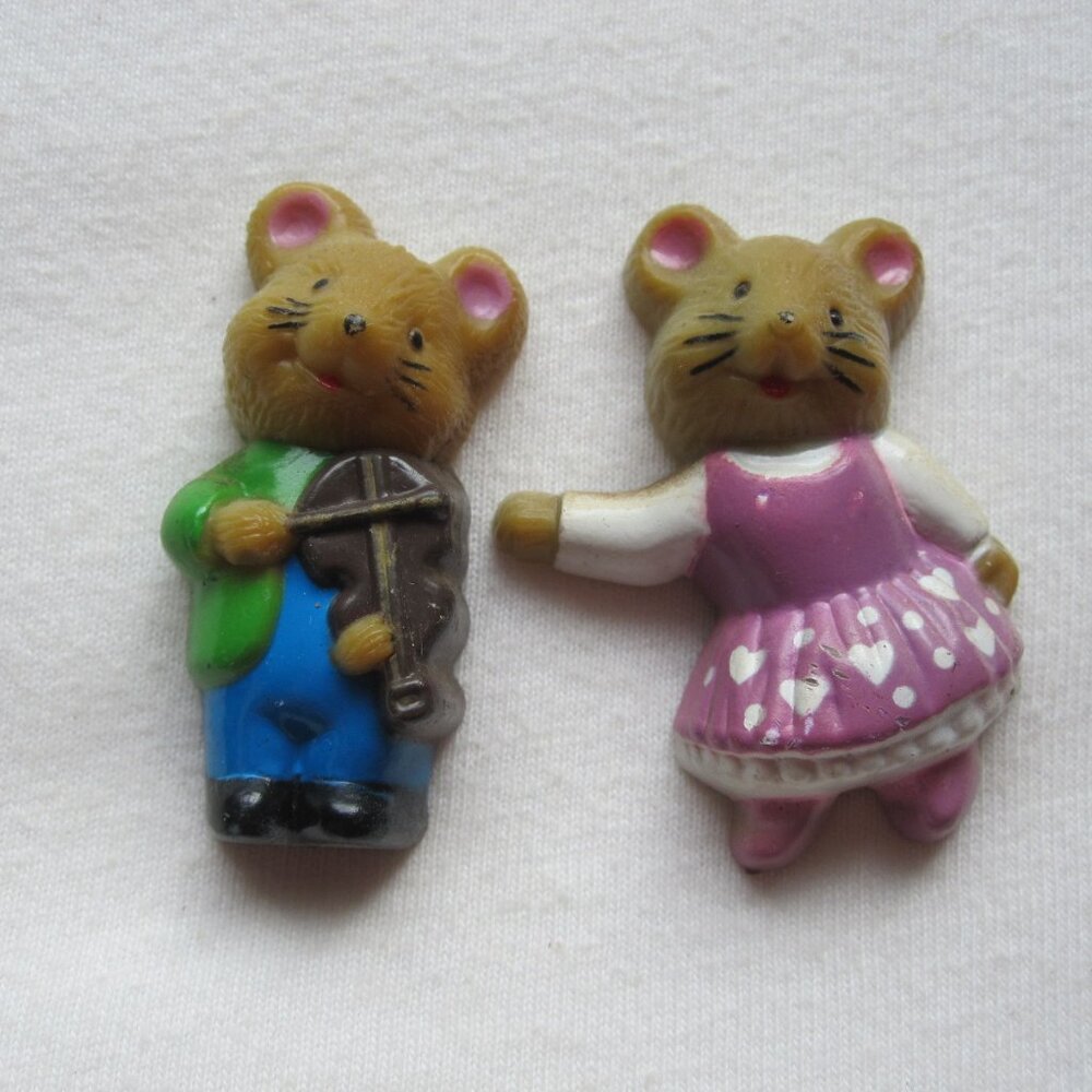 Vintage Plastic Fridge Magnets: 2" Mouse Friends